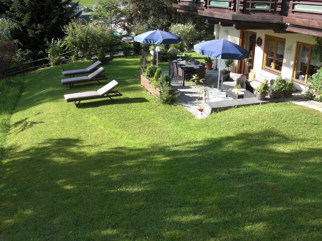 Hotel-Pension Flora Saalbach-Hinterglemm Ngoại thất bức ảnh