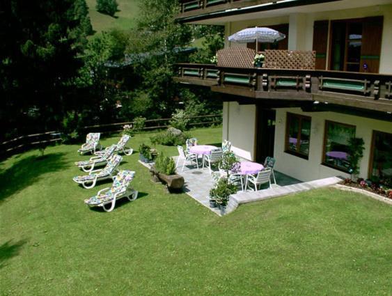 Hotel-Pension Flora Saalbach-Hinterglemm Ngoại thất bức ảnh