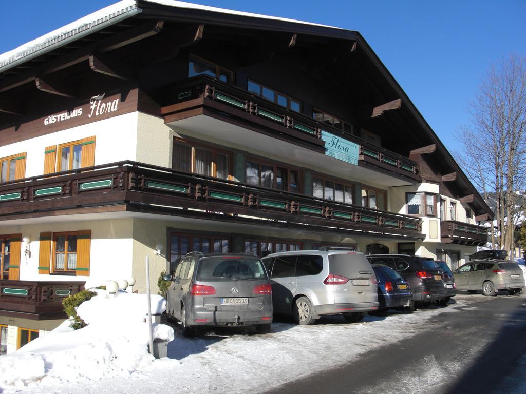 Hotel-Pension Flora Saalbach-Hinterglemm Ngoại thất bức ảnh