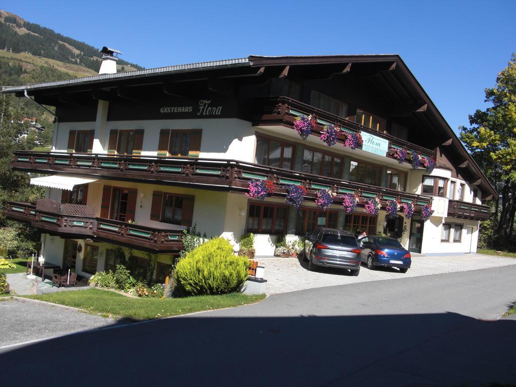 Hotel-Pension Flora Saalbach-Hinterglemm Ngoại thất bức ảnh